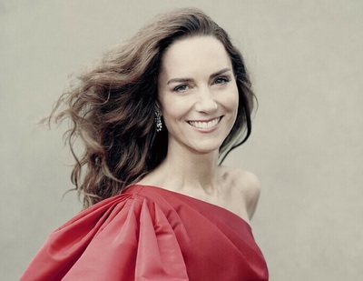 英キャサリン妃40歳に 記念ポートレート公開