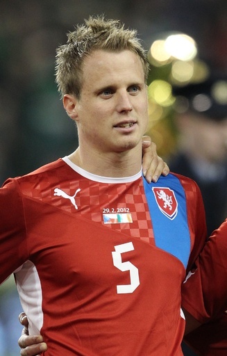 ベントレーに乗ったチェコ代表選手、酒気帯び運転で事故