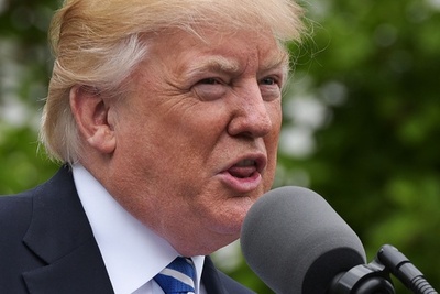 トランプ氏が詩人デビュー？ 「虚構に近い」発言録、ノルウェーで詩集に