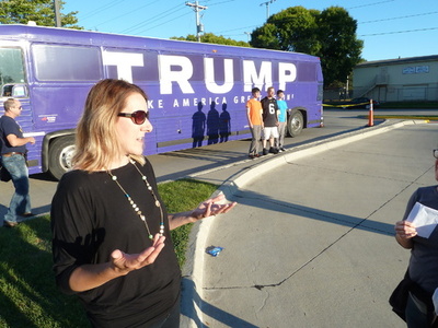 米大統領選、トランプ氏依然トップも支持率低下 世論調査