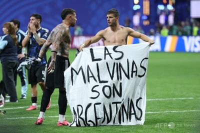 アルゼンチンの「フォークランド横断幕」でFIFA対応中、過去に同様の事例で罰金