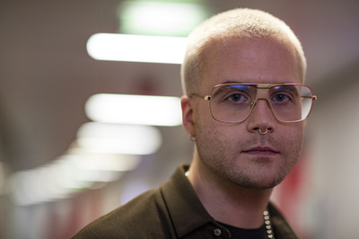 「IT業界、たばこ同様の規制必要」 FB個人情報流出の内部告発者が警告