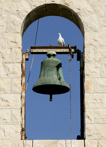 教会の鐘が一夜にして消えた！ 南仏プロバンスで謎の連続窃盗事件