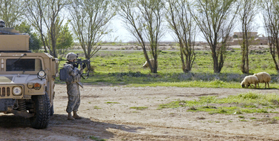 国防長官が発表、「イラク、アフガニスタンの米軍駐留期間を延長」 - 米国