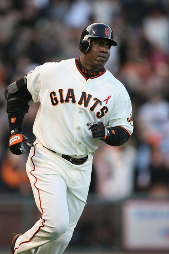 ボンズ 通算754号を放ちアーロン氏の記録に王手