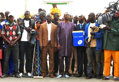 歌手のユッスー・ンドゥール氏、セネガル大統領選出馬へ