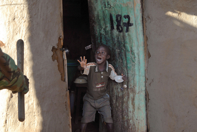 ケニア野党の抗議デモ、警官隊との衝突で少なくとも5人死亡