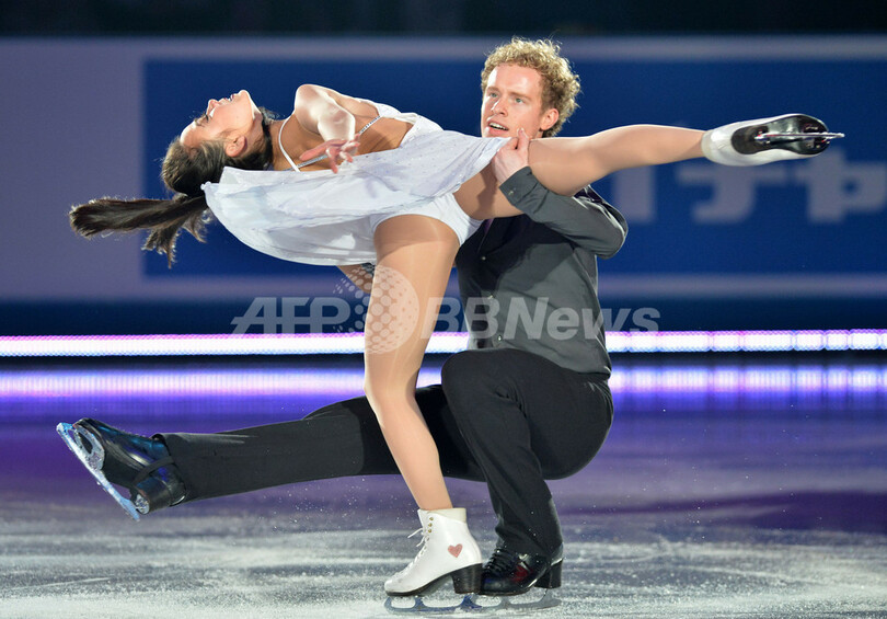 浅田真央らがエキシビションに登場、フィギュアスケート国別対抗