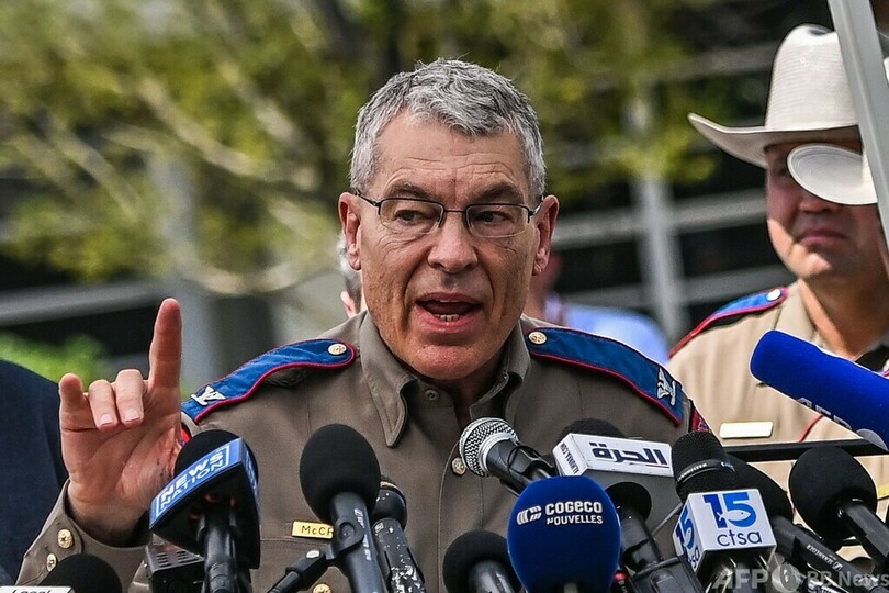 突入の遅れは「間違い」 米小学校乱射、当局がミス認める