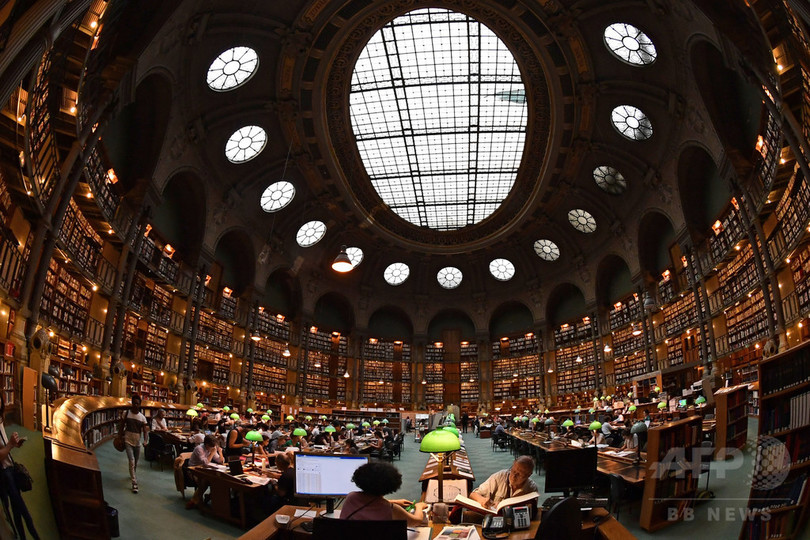 モザイク画のように芸術的な閲覧室 仏国立図書館 写真15枚 国際ニュース Afpbb News