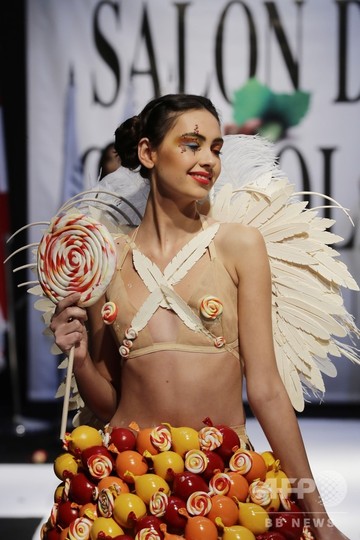 デザイナーとパティシエがコラボ チョコのファッションショー 写真44枚 国際ニュース Afpbb News
