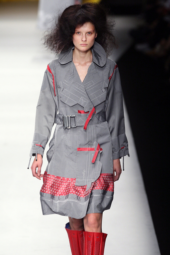 08年春夏パリ・コレクション＞イッセイミヤケ、新作を発表 写真15枚