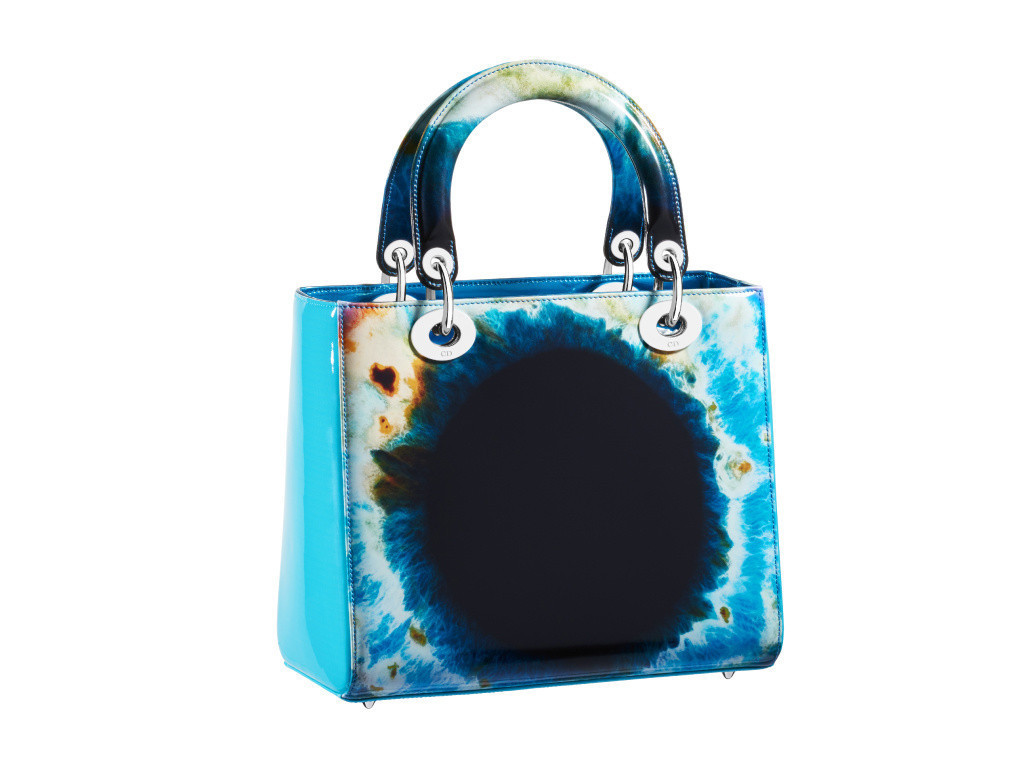 「DIOR LADY ART」英米6名のアーティストとコラボ