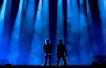 豪シドニーで開催された慈善コンサート「ファイヤー・ファイト・オーストラリア」でパフォーマンスを披露する「クイーン＋アダム・ランバート」（2020年2月16日撮影）。(c)PETER PARKS / AFP