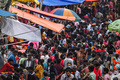 インド・チェンナイの市場に集まった人々（2022年10月22日撮影、資料写真）。(c)Arun SANKAR / AFP