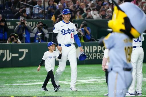 ドジャース大谷 阪神戦ノーヒットも観客魅了 写真7枚 国際ニュース