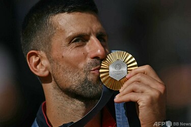 ジョコビッチが悲願の金 「ゴールデンスラム」の快挙 パリ五輪 写真24