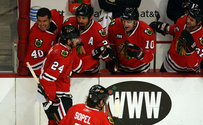 ブラックホークス ライトニングに5-1で快勝