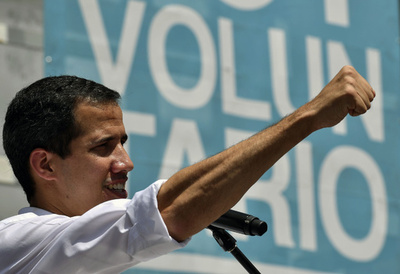 米からの支援物資搬入にボランティアを動員、ベネズエラ野党指導者