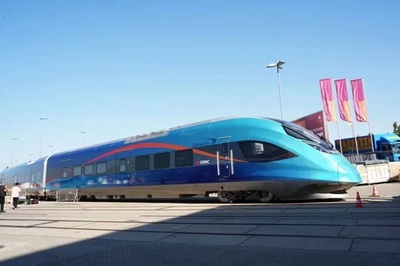 最高時速200キロの中国初の水素エネルギー・スマート都市間列車を発表