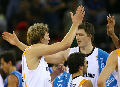 ドイツ イタリアを降し決勝トーナメントへ