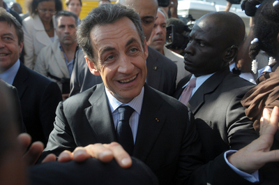サルコジ仏大統領がハイチ訪問、旧宗主国大統領として初