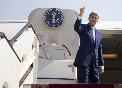 専用機が4度目の故障、ケリー米長官また民間機を利用