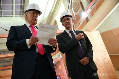 トランプ氏がパウエル議長と緊迫の口論、改装中のFRB本部視察中に