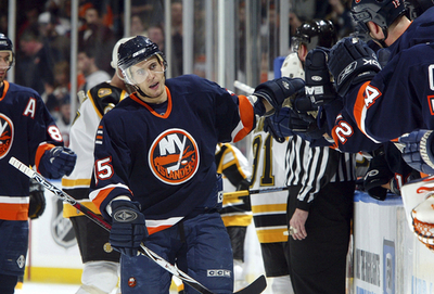 ＜06-07NHL＞アイランダーズ ブルーインズに勝利し今季28勝目を挙げる - 米国