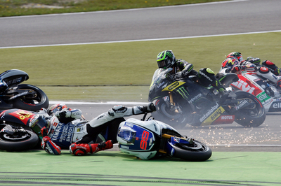 ストーナーがオランダGP優勝、ロレンゾはリタイア