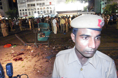 ニューデリーの繁華街で連続爆発、死傷者多数