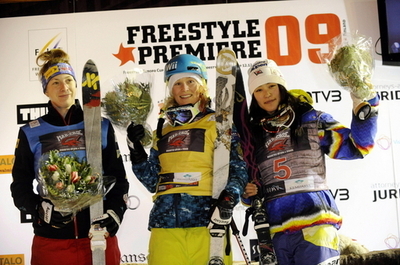 上村が開幕戦で2位、W杯モーグル