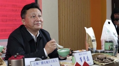 地方の首長が通販ライブキャスターに、トップセールの効果上々 中国