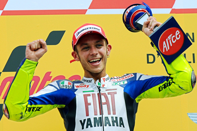 ロッシ イタリアGP7連勝を飾る