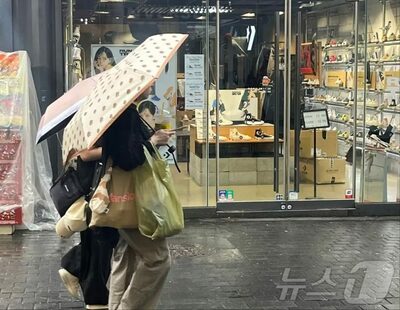 ソウル繁華街でひそかな騒ぎになっている「テイクアウトの飲み物の持ち歩き」