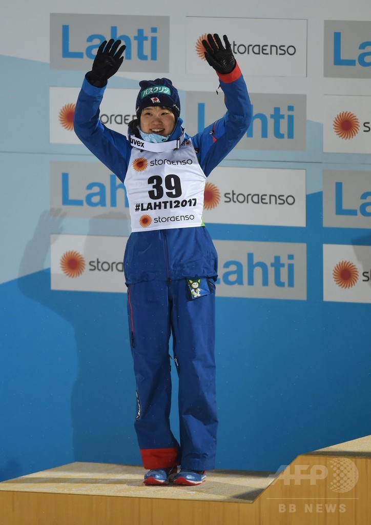 ジャンプ女子で伊藤が銀、高梨が銅 ノルディック世界選手権