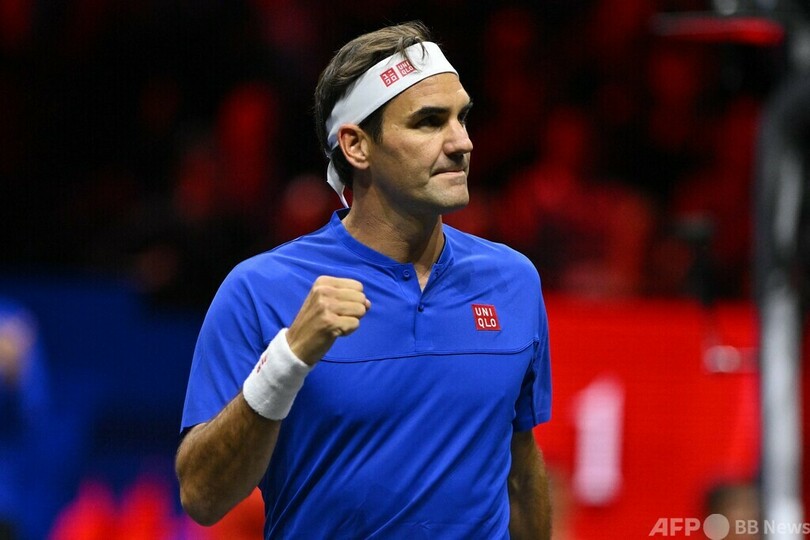 フェデラー、涙の現役引退 盟友ナダルとダブルスで幕