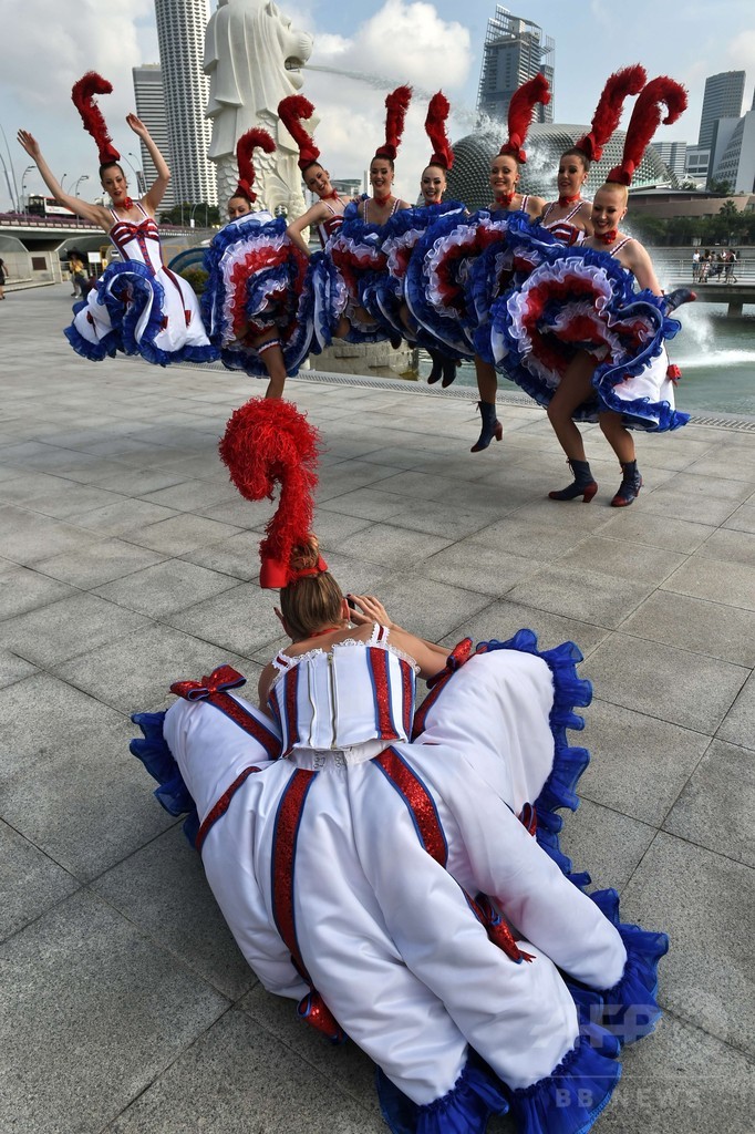 ムーランルージュの踊り子、マーライオンと初共演