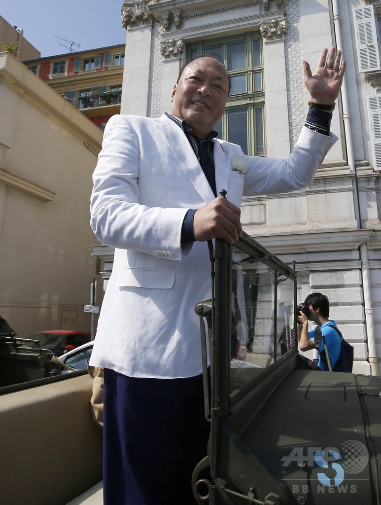 中国企業従業員数千人の社員旅行、フランスでVIP待遇