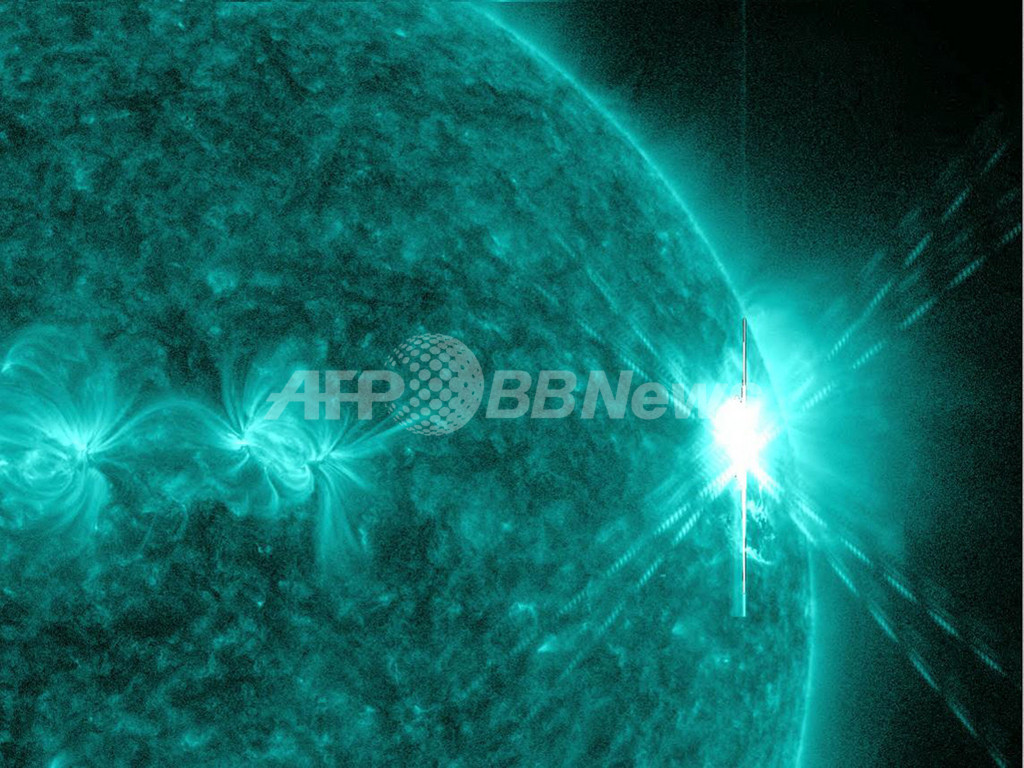 巨大な太陽フレア、9日に発生 NASA 巨大な太陽フレア、9日に発生 NASA