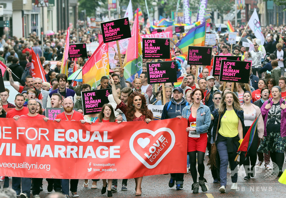 英、同性婚と中絶の権利を北アイルランドに拡大へ 下院が可決 写真5枚 国際ニュース：afpbb News