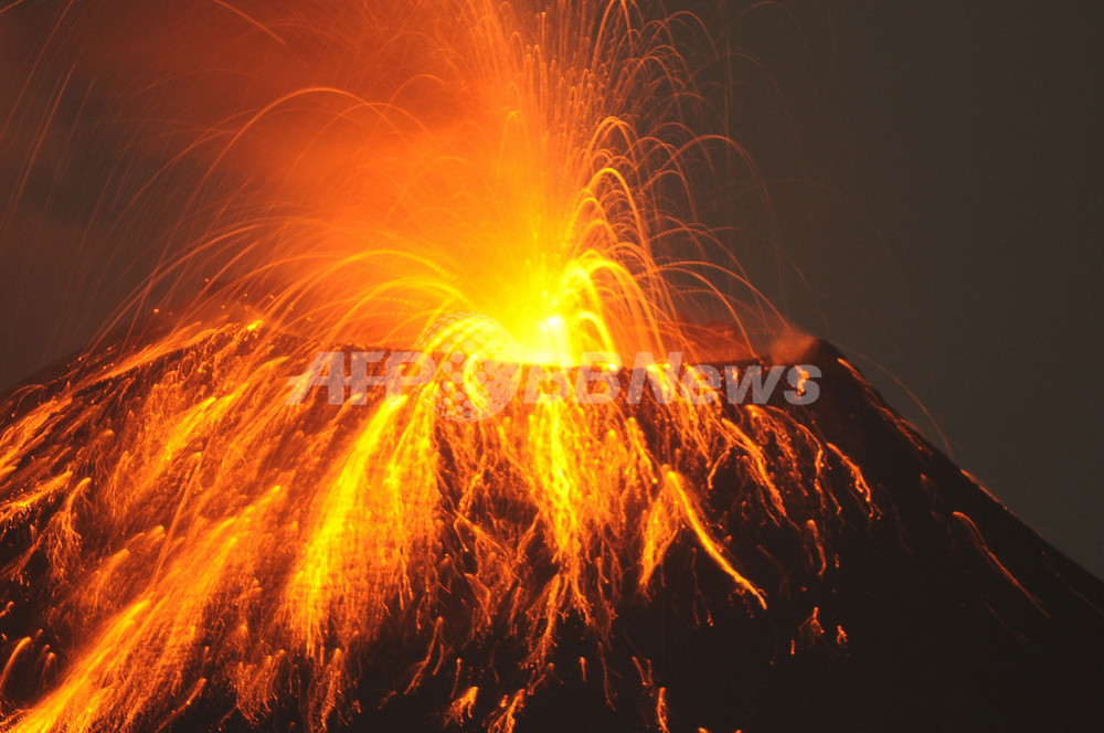 エクアドルで火山噴火 空港など閉鎖 写真16枚 国際ニュース Afpbb News
