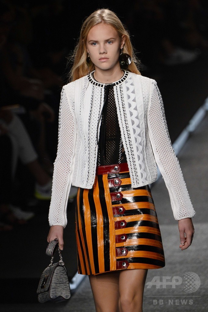 「ルイ・ヴィトン ファウンデーション」で初のショー、「ルイ・ヴィトン」15年春夏