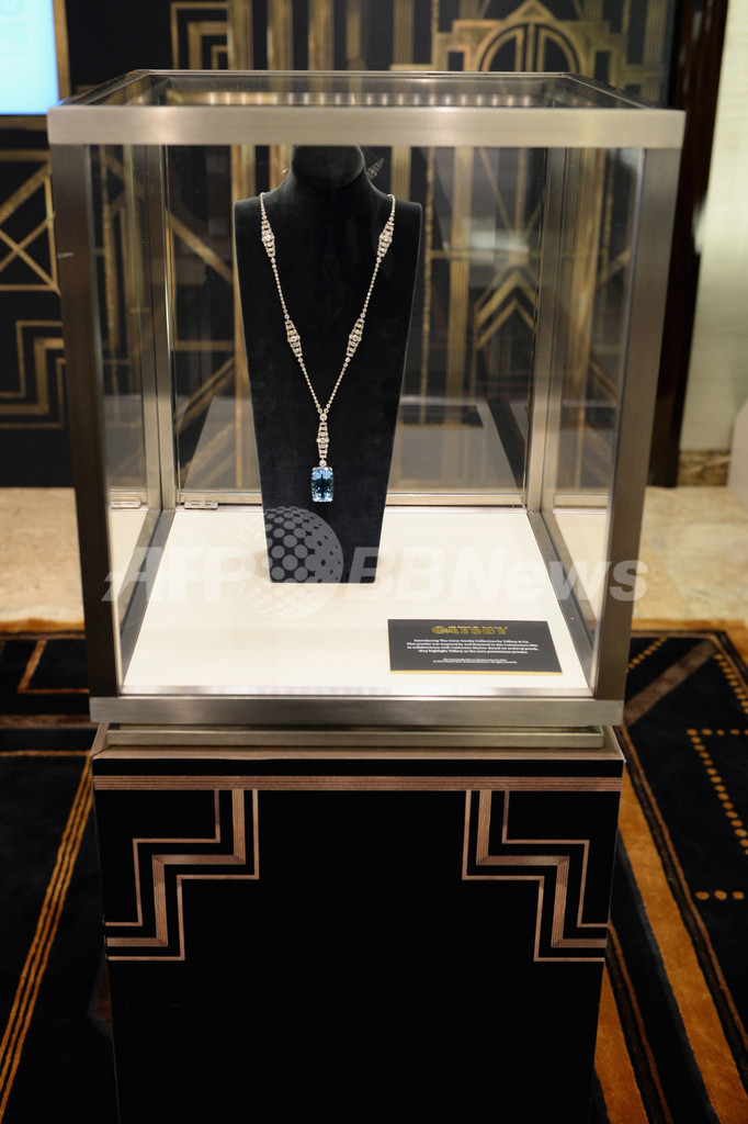 ティファニー本店、『華麗なるギャツビー』を記念したディスプレイに