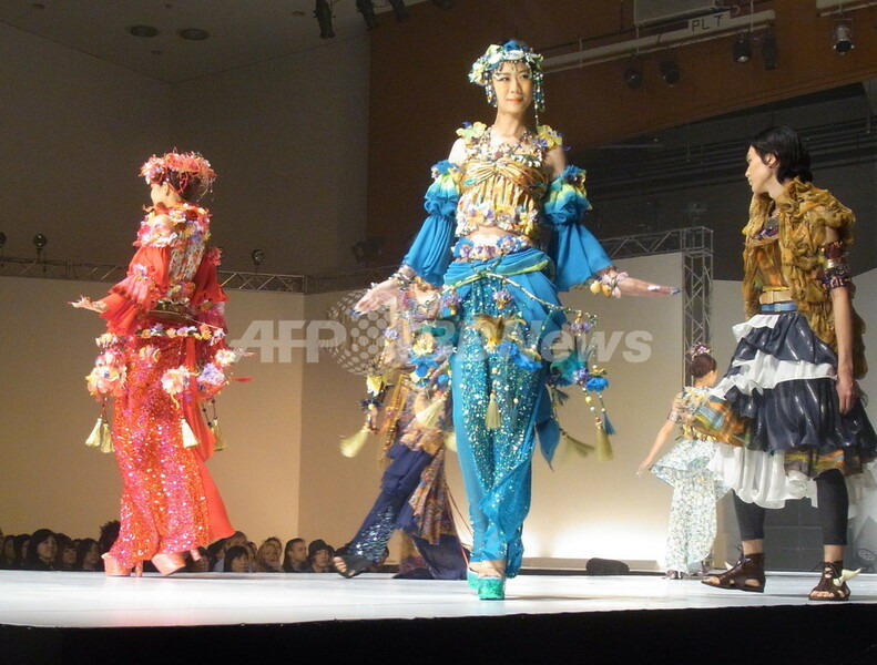 学生らによる迫力の作品一堂に、文化学園文化祭に2万人超える来場者