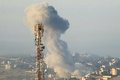イスラエル軍の空爆を受けて立ち上る煙。レバノン南部で（2024年10月15日撮影）。(c)AFP