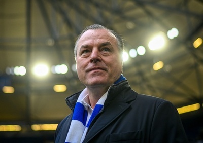 シャルケ会長が3か月謹慎、「人種差別」的発言に批判の声