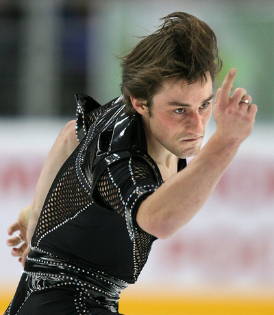 ジュベール 男子シングルSPで首位に、フィギュアGP第5戦