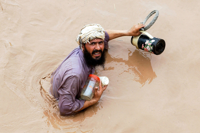 パキスタン北西部、モンスーンで洪水