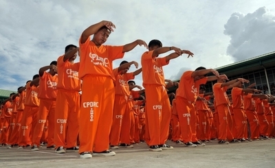 フィリピンの「踊る受刑者」、今度はK-popでダンス